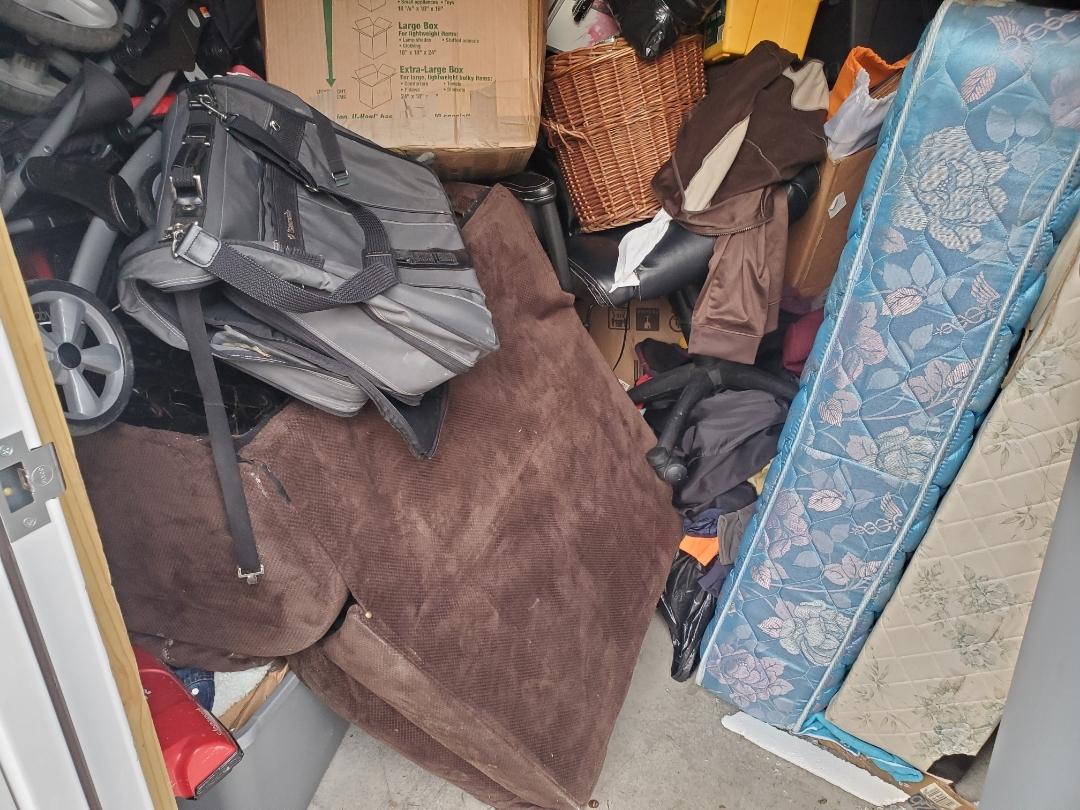 Storage Unit Auction in Hubbard, OH at Dove Storage Hubbard ends on